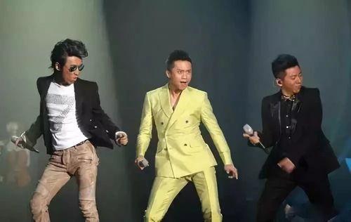 邓超唱歌圈内爆料视频,揭秘娱乐圈背后的欢乐瞬间  第2张